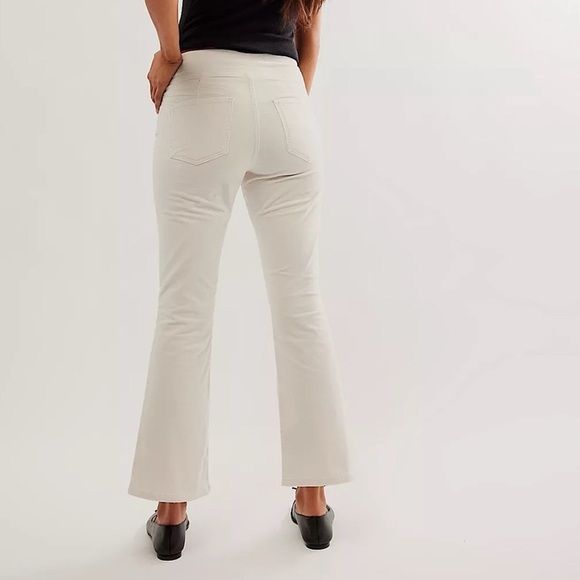 NWT FREE PEOPLE In My Feelings Velvet Crop Slim Flare Pants White Size Large - Picture 2 of 10